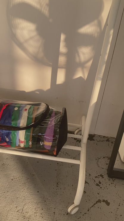 Duffel bag for 36 caps